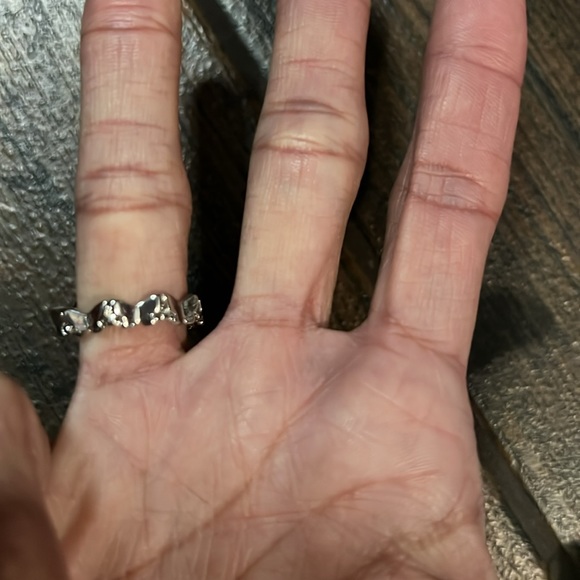 Butterfly Ring Adjustable Silver Alloy With Gift Box - Picture 4 of 10